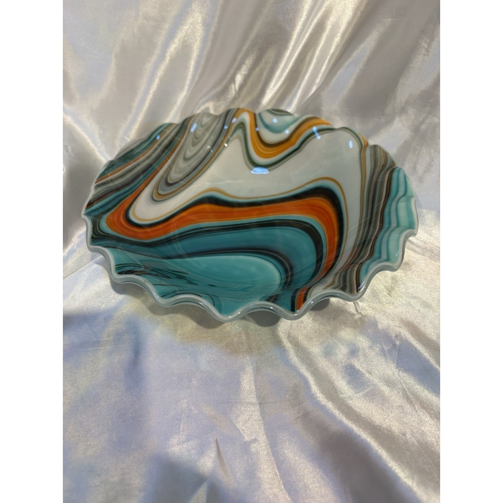 VTG Wavy Swirl Design w/Scallop Edges Round Decorative Fused Glass bowl